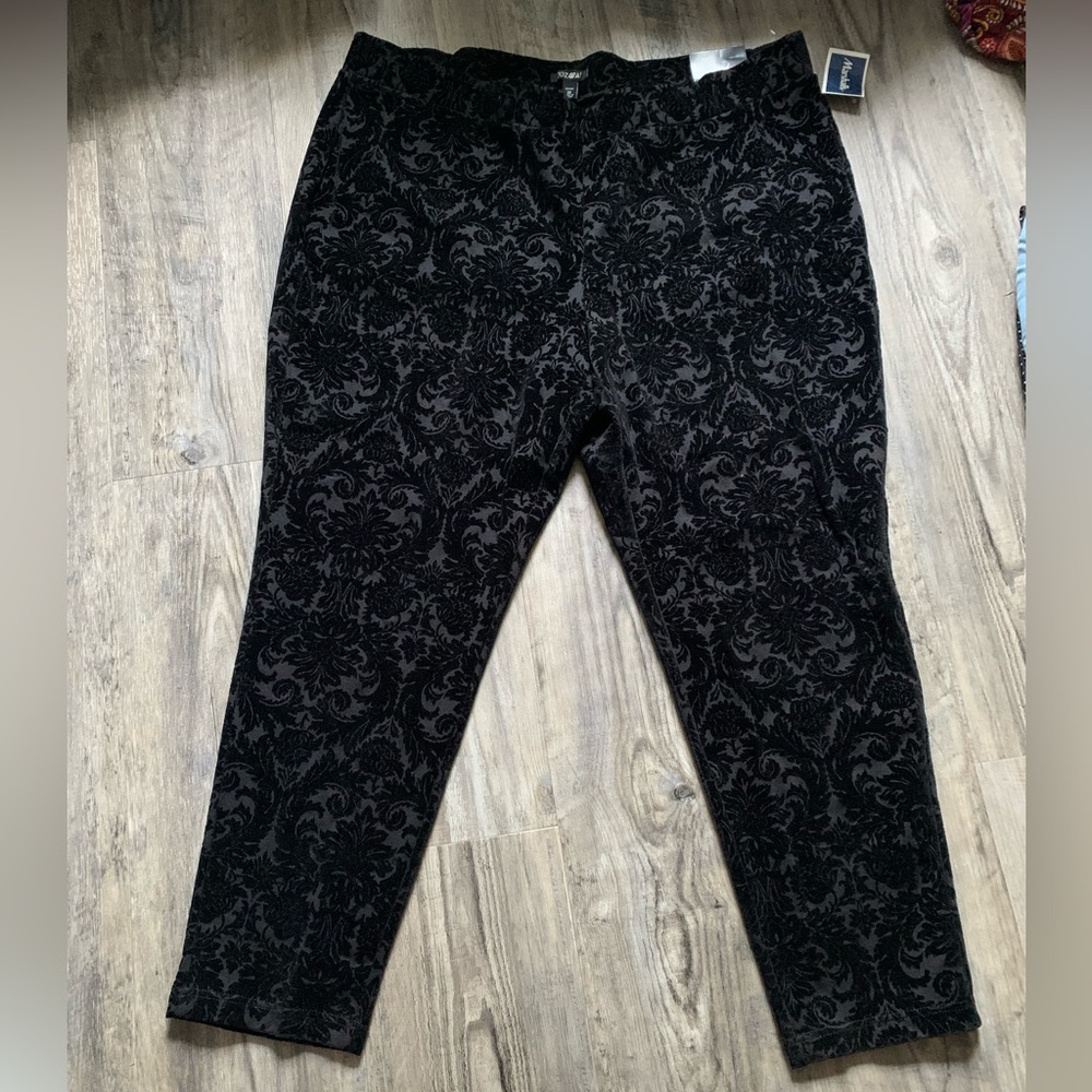 New with tags. Textured velvet leggings